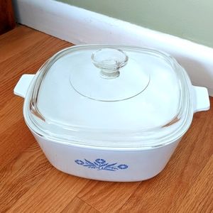 Corning Ware quart casserole dish with lid